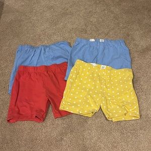 Bundle of 4 girls tight Gap shorts